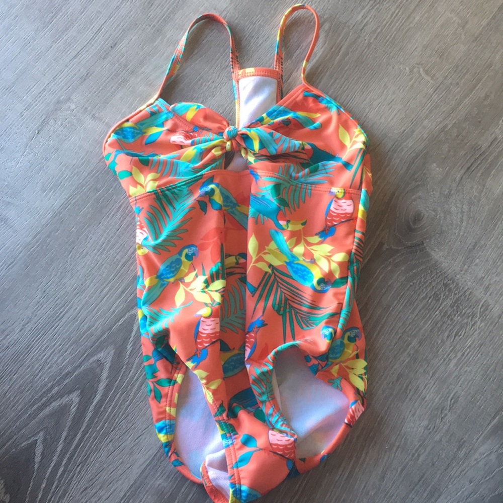 cute kids one piece swimsuit !!